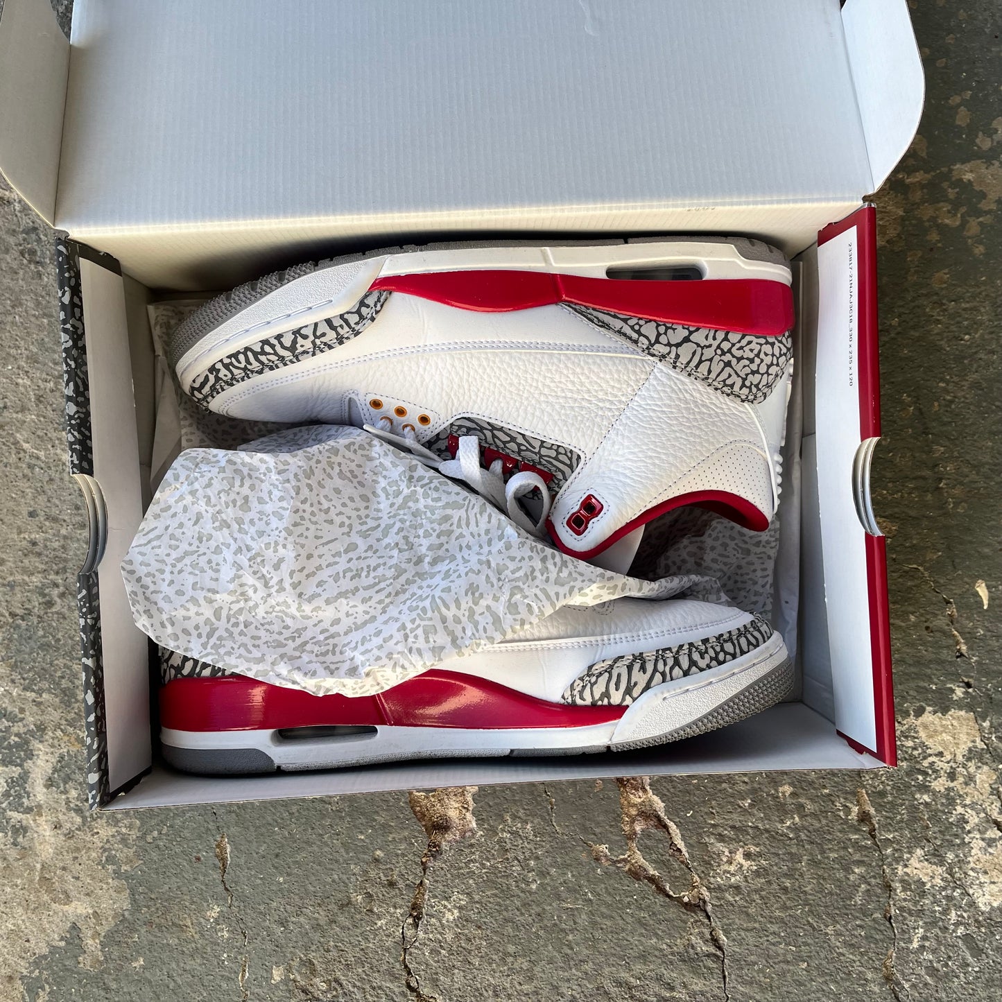 Jordan 3 Cardinal Red